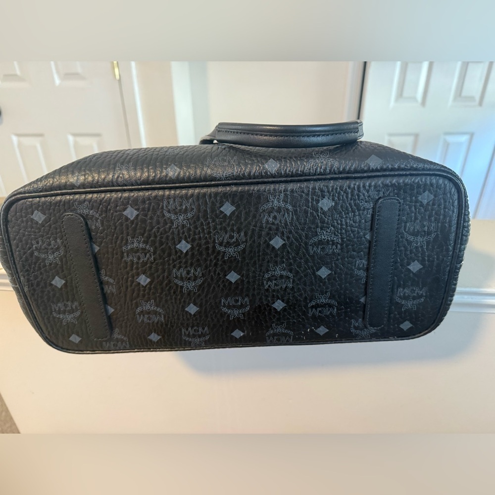 MCM Medium Anya Shopper Tote Purse / Black - Picture 3 of 9